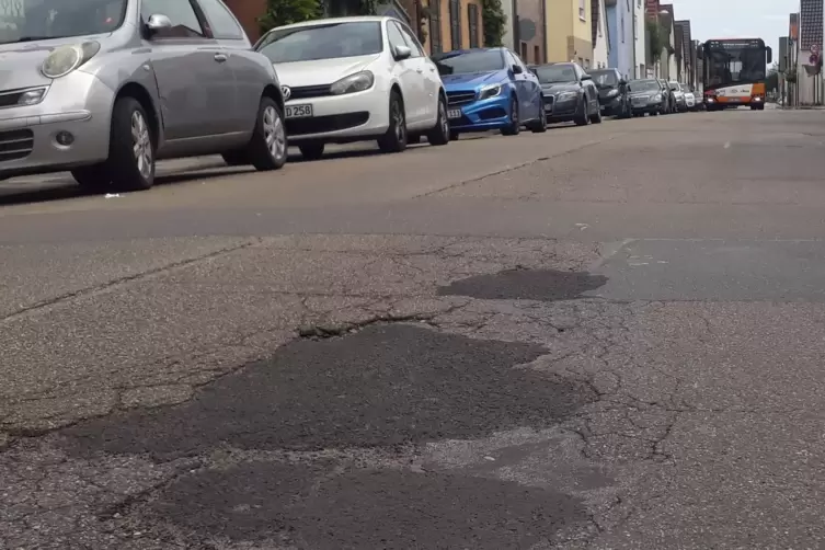 Sanierungsfall: die Maudacher Straße.