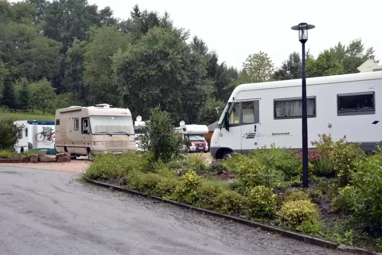 Spielplatz, Wohnmobilstellplatz und der Premiumwanderweg ziehen viele Gäste an, so dass eine öffentliche Toilette unumgänglich g