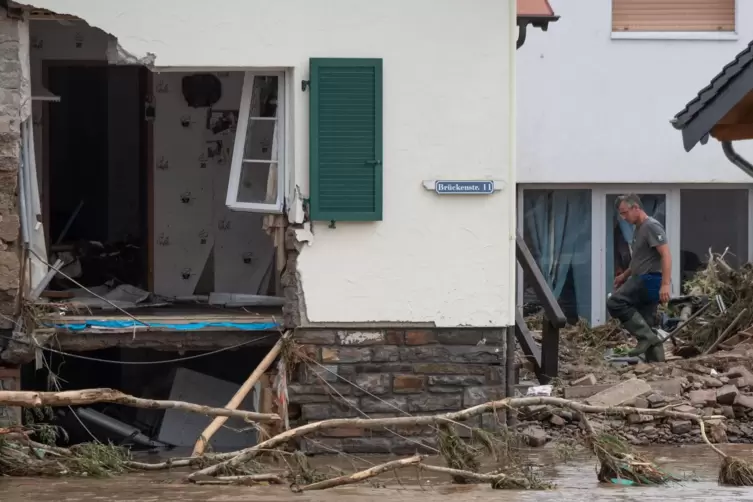 Weitgehend zerstört und überflutet ist das Dorf Insul in Rheinland-Pfalz nach massiven Regenfällen und dem Hochwasser der Ahr. 