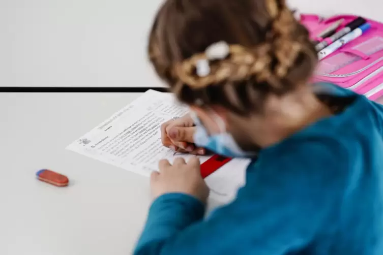 Eine Woche lang können Schüler der ersten bis neunten Klasse versäumten Stoff in kleinen Gruppen nachholen.