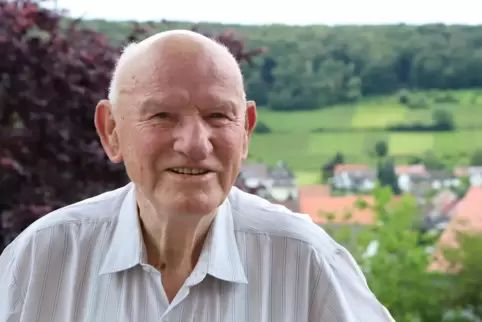 Geboren wurde Kurt Zeiß in Dierbach, seine Heimat ist aber Pleisweiler, wo er seit über 70 Jahren lebt. 