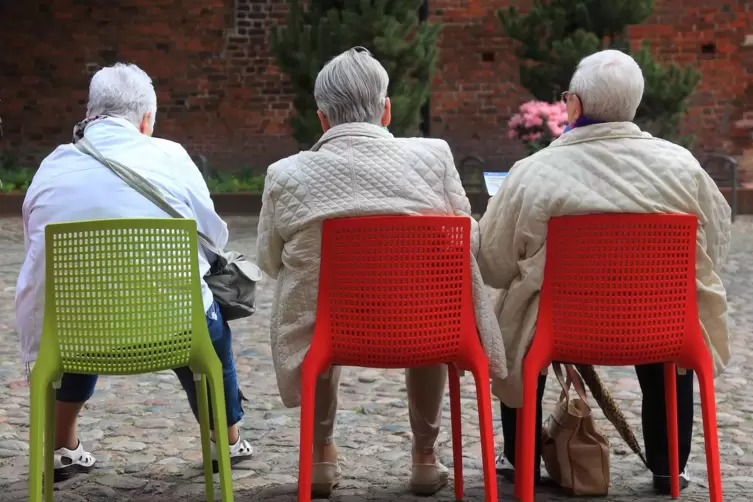 In diesem Jahr soll bei sieben bis acht Millionen Rentner geprüft werden, ob sie Grundrente bekommen.