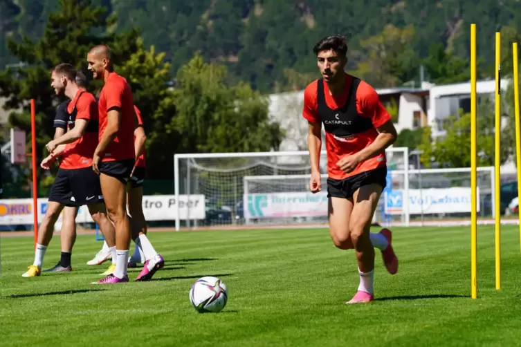 Will im Dress des 1. FC Kaiserslautern Tore erzielen: Stürmer Muhammed Kiprit. 