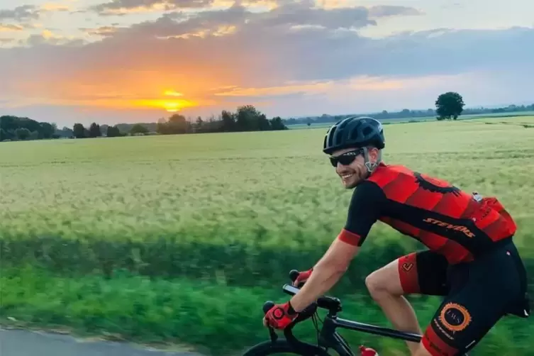 Joshua Gohl beim Training. Für die Schönheiten am Rand der Strecke wird er auf der Tour zum Nordkap wohl weniger Zeit haben. 