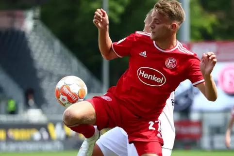 Zeigte beim 2:0-Auftaktsieg in Sandhausen eine gute Leistung und freut sich nun auf einen Fußball-Klassiker am Samstagabend: der