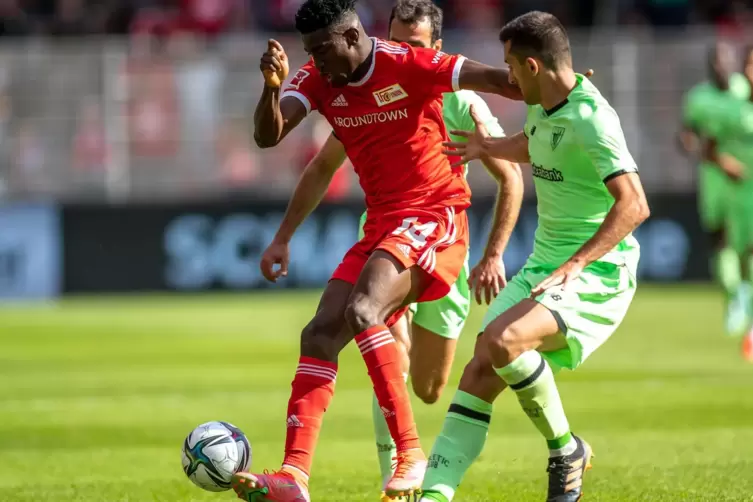 Rekordtransfer bei Union Berlin: Stürmer Taiwo Awoniyi , hier im Testspiel gegen Athletic Bilbao.