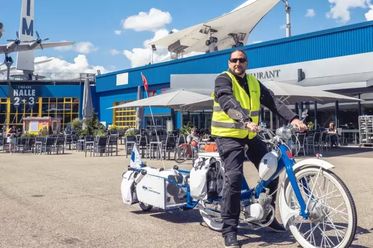 Markus Müller und seine „Heidi“: Die Quickly hat der Mitarbeiter des Speyerer Technik-Museums teilweise mit Diamantenstaub vered