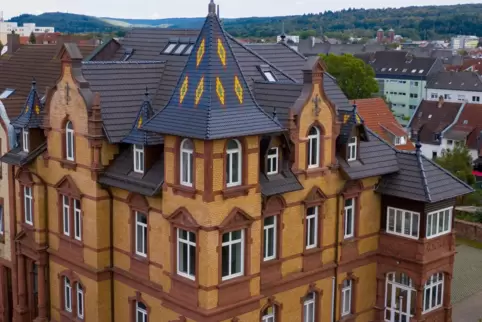 Der Sitz des Instituts für pfälzische Geschichte und Volkskunde am Benzinoring in Kaiserslautern. Nach einem Brand vor zwei Jahr