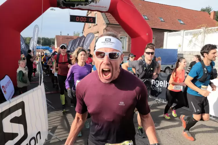 „Jaaaah!“ Der Schrei dieses Läufers beim Pfalztrail 2019 könnte auch die Freude darüber ausdrücken, dass die Veranstaltung nach 