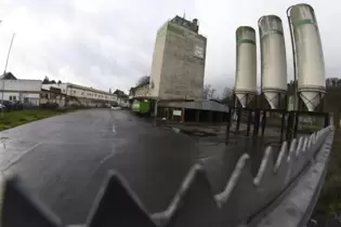 Dieser Imposante Blick ist bereits Vergangenheit. Die Silos sind demontiert worden.