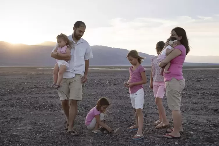 Im Death Valley machen die Taylors ihre Ausflüge früh am Morgen. Wenn die Sonne über die Berge kriecht, ist es Zeit, in das klim