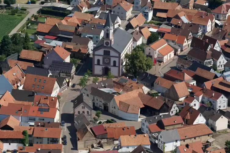 Neubauten sollen sich optisch in die Umgebung einfügen. Die Kirche ist allerdings kein Referenzgebäude. 