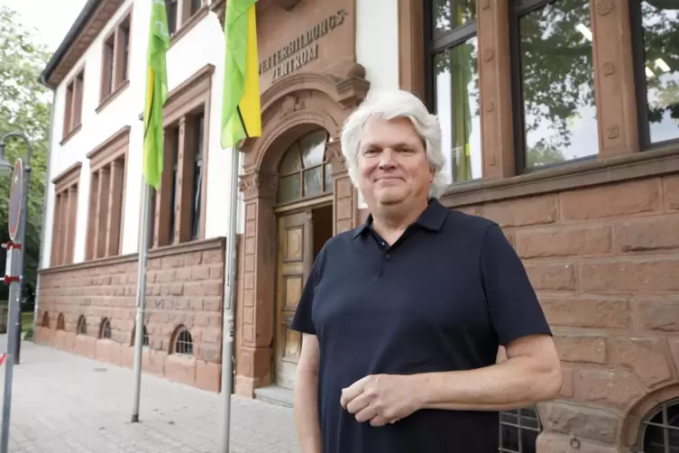 Michael Staudt macht sich Sorgen um die Zukunft der Volkshochschule.