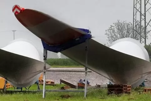 2019: Vorbereitungen für Windrad-Bau in Schwegenheim. In der Nähe könnten weitere Anlagen hinzukommen. 