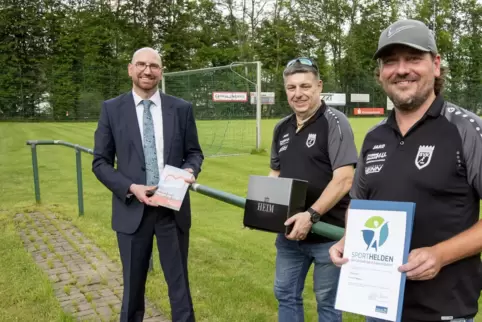 Preise wie hier bei der Ehrung der RHEINPFALZ-Sporthelden des Jahres hat der SV Katzweiler schon einige entgegen genommen. 