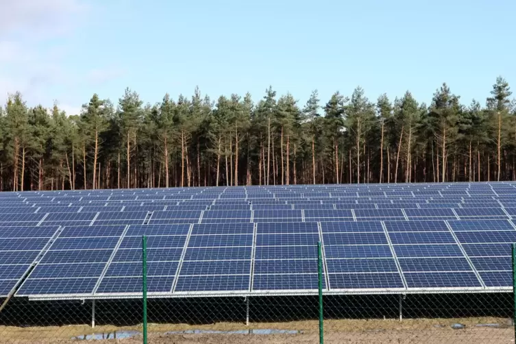 Photovoltaik-Freiflächenanlage in Westheim. 