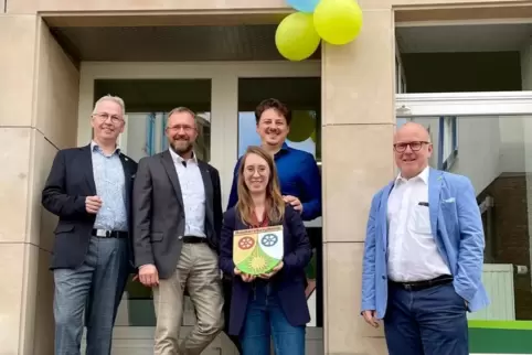Freuen sich über die Eröffnung der neuen KMS-Außenstelle: Landrat Rainer Guth mit VG-Bürgermeister Steffen Antweiler (Göllheim),
