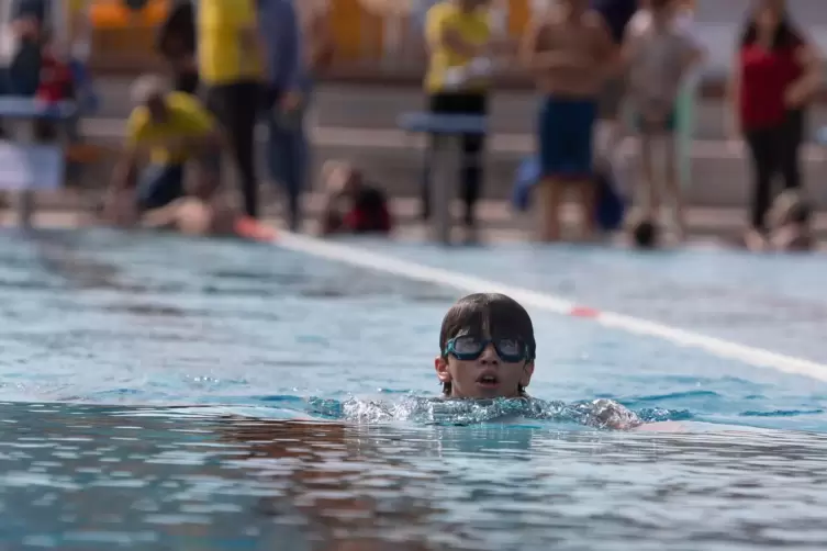 Beim 1. Swim & Run-Wettbewerb der VG Winnweiler sind 98 Hobbysportler gestartet. Die Jüngsten waren gerade einmal zehn Jahre alt