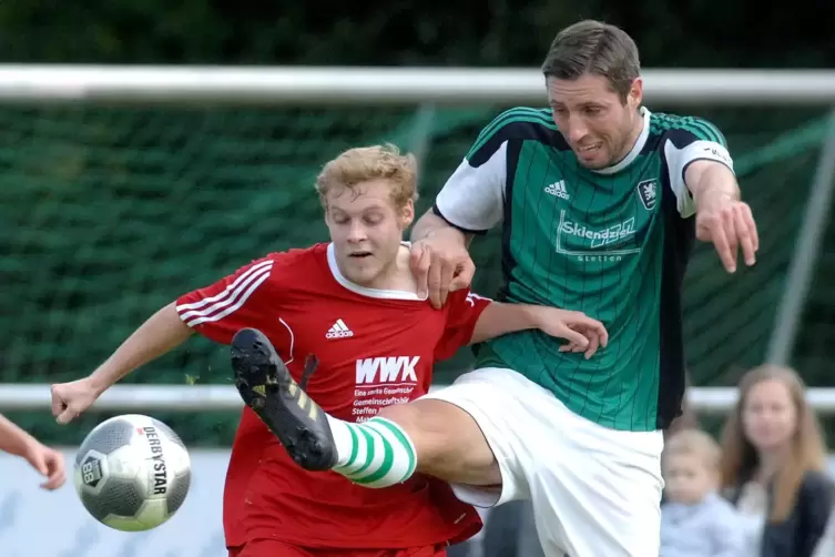 Albisheim trifft am Sonntag auf Stetten. Das Bild entstand bei der Partie beider Klubs 2017. Martin Rode (rechts) spielte da noc