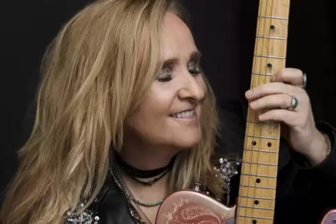 „Musik ist sehr kathartisch. Sie hilft mir, mich selbst zu sehen, mich selbst zu erkennen“, sagt Melissa Etheridge.