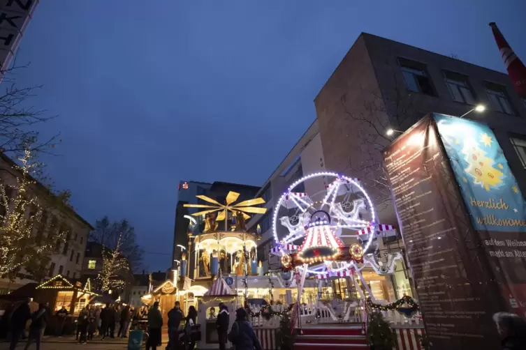 Die Abstände zwischen den Ständen auf dem Weihnachtsmarkt werden weiter sein als vor der Pandemie. 