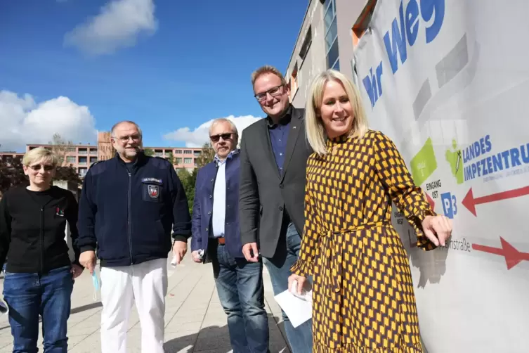 Sabine Reiser, Karlheinz Schneider, Wolfgang Leidecker, Markus Zwick und Susanne Ganster (v.l.) freuen sich über den Erfolg des 