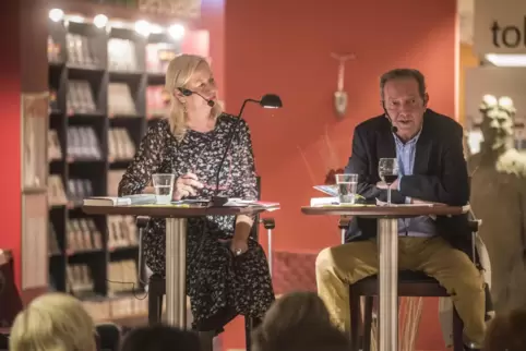 Der britische Schriftsteller Martin Walker liest im Thalia aus seinem Buch „Französisches Roulette“, ins Deutsche übersetzt von 