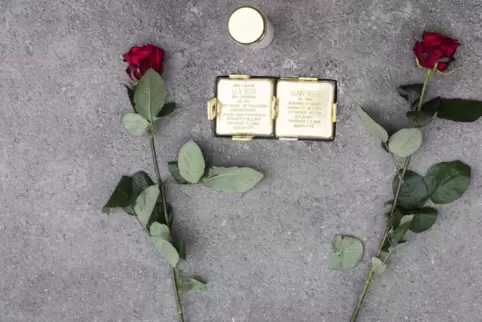 Stolpersteine erinnern mit Namen und Daten an Verschleppte im Dritten Reich.