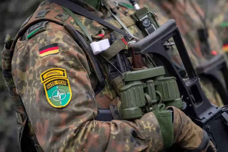 Die Bundeswehr soll sich nach Vorstellungen von Verteidigungsministerin Annegret Kramp-Karrenbauer an der von ihr geplanten euro