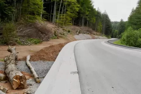 Wird vier Wochen später fertig als geplant: die L387 zwischen Höringen und Otterberg. 