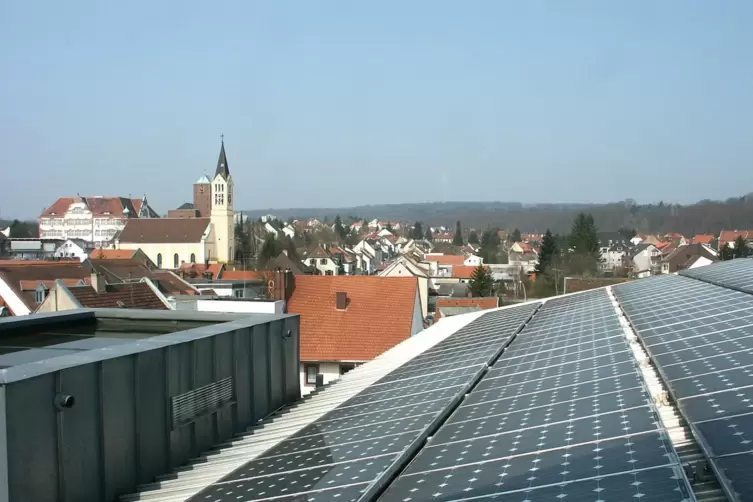 Wo sich Solaranlagen in der Biosphäre Bliesgau rentieren, kann ab Dezember im Solarkataster im Internet berechnet werden.