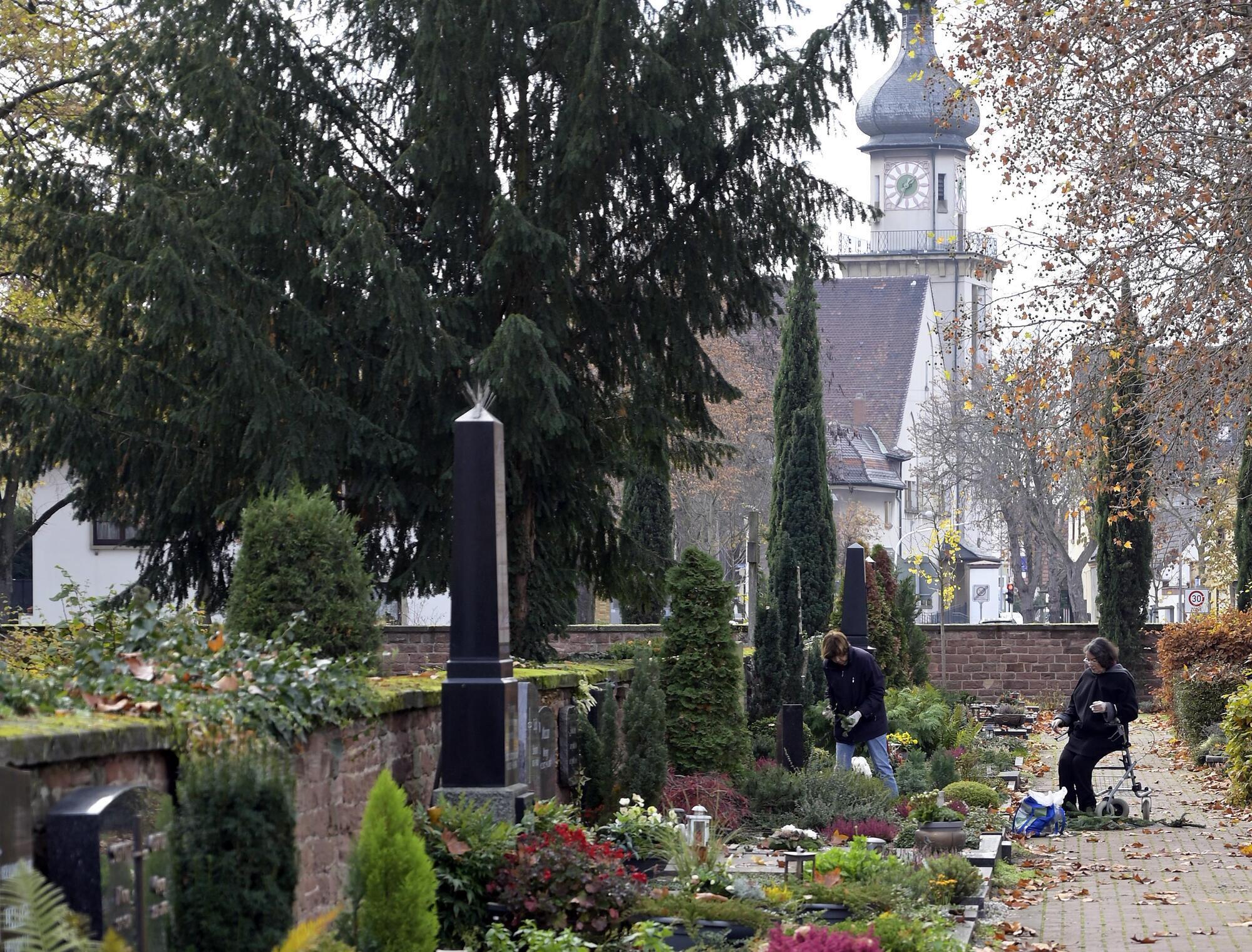 Warum auf dem Edigheimer Friedhof Flächen fehlen - Ludwigshafen - DIE  RHEINPFALZ