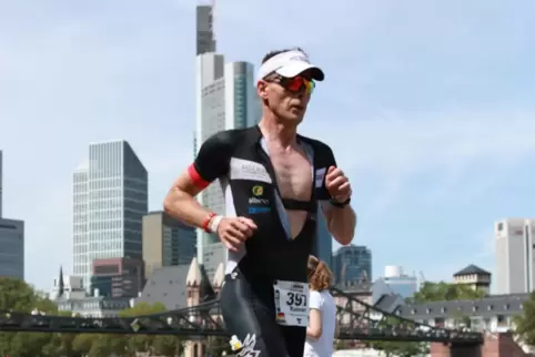 Hat sich für den Ironman in Hawaii qualifiziert: Rainer Schuff, Triathlet des 1. FC Kaiserslautern.