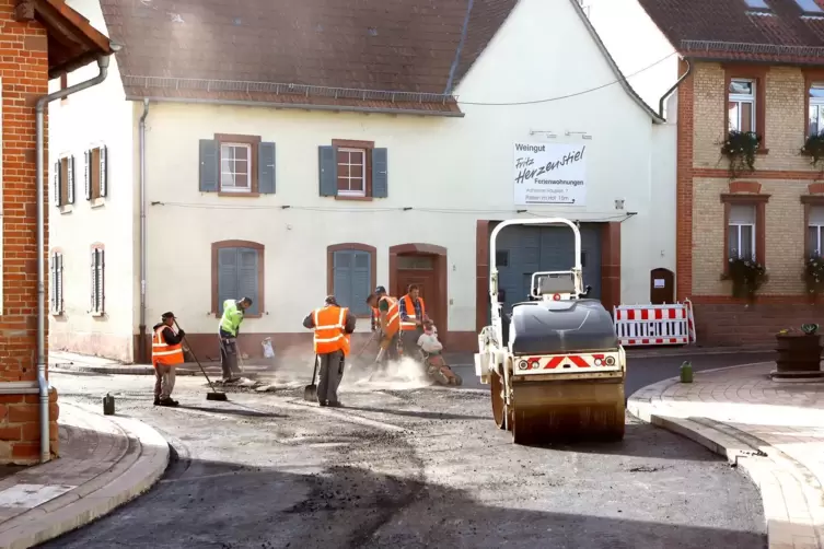 Ist die Kreuzung Hauptstraße/Prinz-Eugen-Straße erst wieder frei, dann ist Arzheim auch wieder an Landau angeschlossen. 