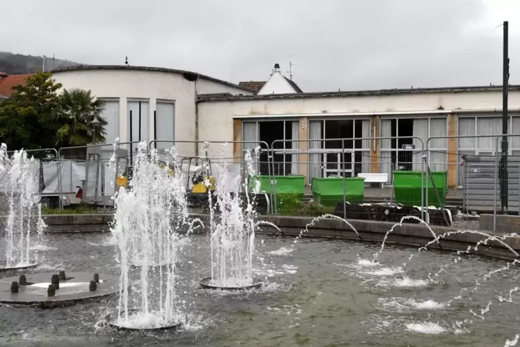 Sanierungsbedürftig: die Brunnenhalle. 