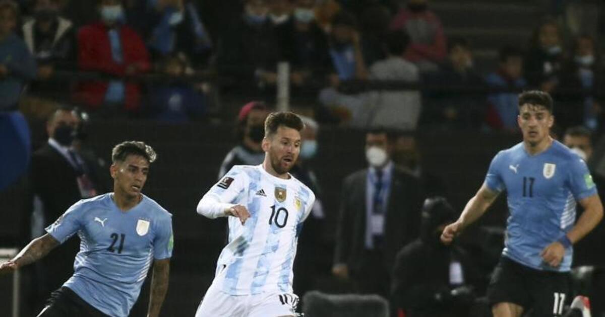 Argentina vence a Uruguay y no pierde de vista a Qatar – fútbol