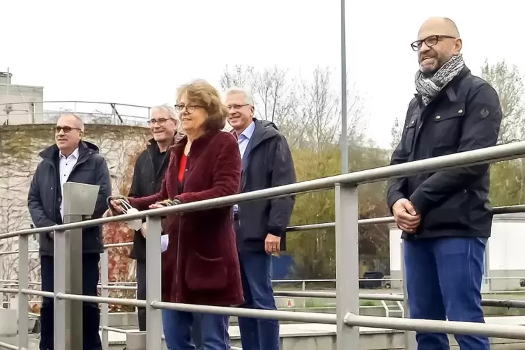 Am Ort des Pilotprojekts: Jürgen Siewerth, Harald Keller, Irmgard Münch-Weinmann, Wolfgang Bühring, Rolf Schmitt (von links).