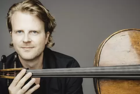 Der Pirmasenser Cellist Julian Steckel. 