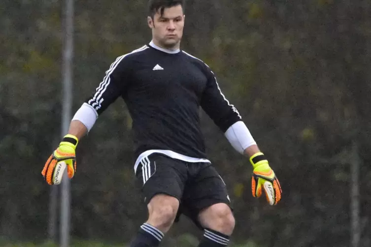 Will mit der SG Perlbachtal im Derby gegen Langweiler/Merzweiler punkten: Co-Trainer und Keeper Sven Metzger. 