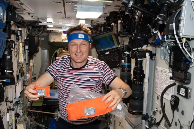 Astronaut Maurer auf der ISS. 