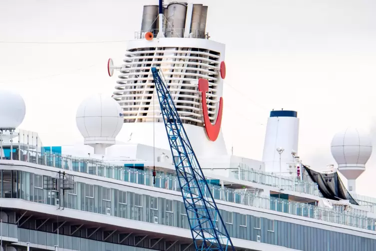 Reisen mit Kreuzfahrtschiffen gelten als besonders umweltbelastend. Das Foto zeigt die „Mein Schiff 3“ von Tui Cruises.