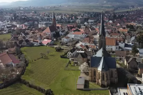 Blick auf Edenkoben, der Sitz der Verbandsgemeinde-Verwaltung. 