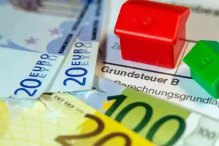 Die Grundsteuern steigen um 90 Prozentpunkte im neuen Jahr. Für Immobilienbesitzer bedeutet das einen Aufschlag von etwa einem F