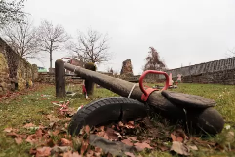 Die neuen Geräte auf dem Spielplatz an der Burg in Neuleiningen werden voraussichtlich auch wieder aus Holz sein.