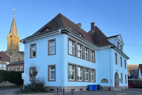 Wird komplett saniert: die Grundschule in Olsbrücken.