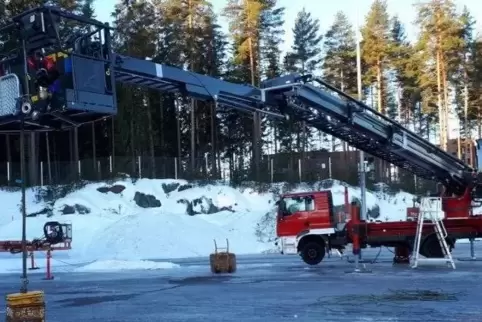 Europareise: Das Limburgerhofer Feuerwehrauto hat es bis nach Finnland geschafft. 