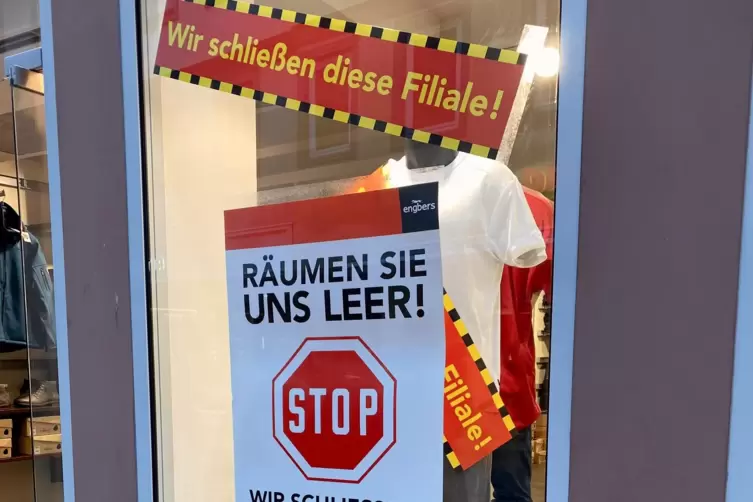 Eine weitere Schließung in der Innenstadt: Am Samstag hat die Engbers-Filiale in der Hauptstraße zum letzten Mal geöffnet. 