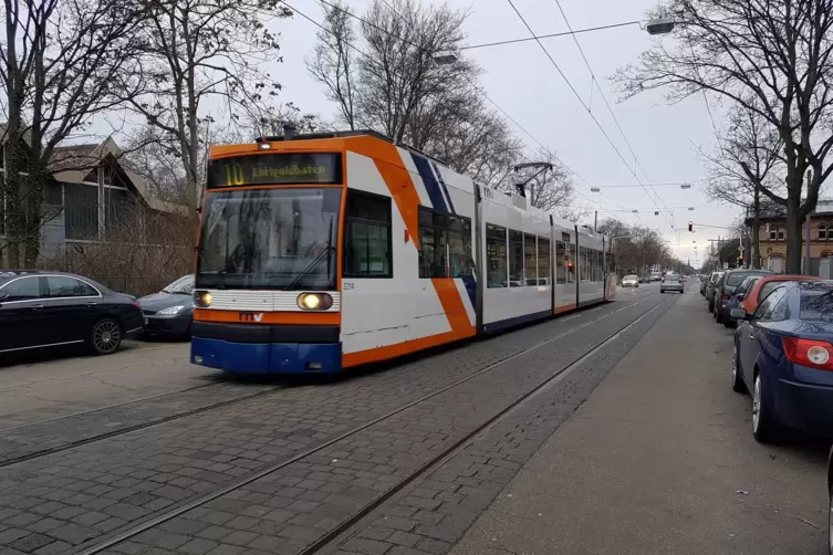 Die Linie 10 in der Hohenzollernstraße. 