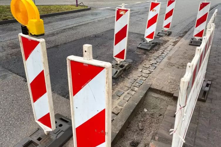 Nächste Woche wird in der Ortsdurchfahrt Höheischweiler an der Straße gearbeitet. 