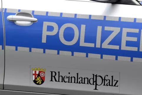 Von der Polizei wäre ein Angeklagter gerne zur Gerichtsverhandlung abgeholt werden.